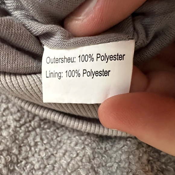 Women’s Gray Crewneck Sweatshirt - Classic Casual Pullover - Size XL - Picture 3 of 5